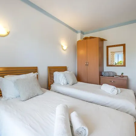 Casa 7 Vales Lagoa (Algarve)